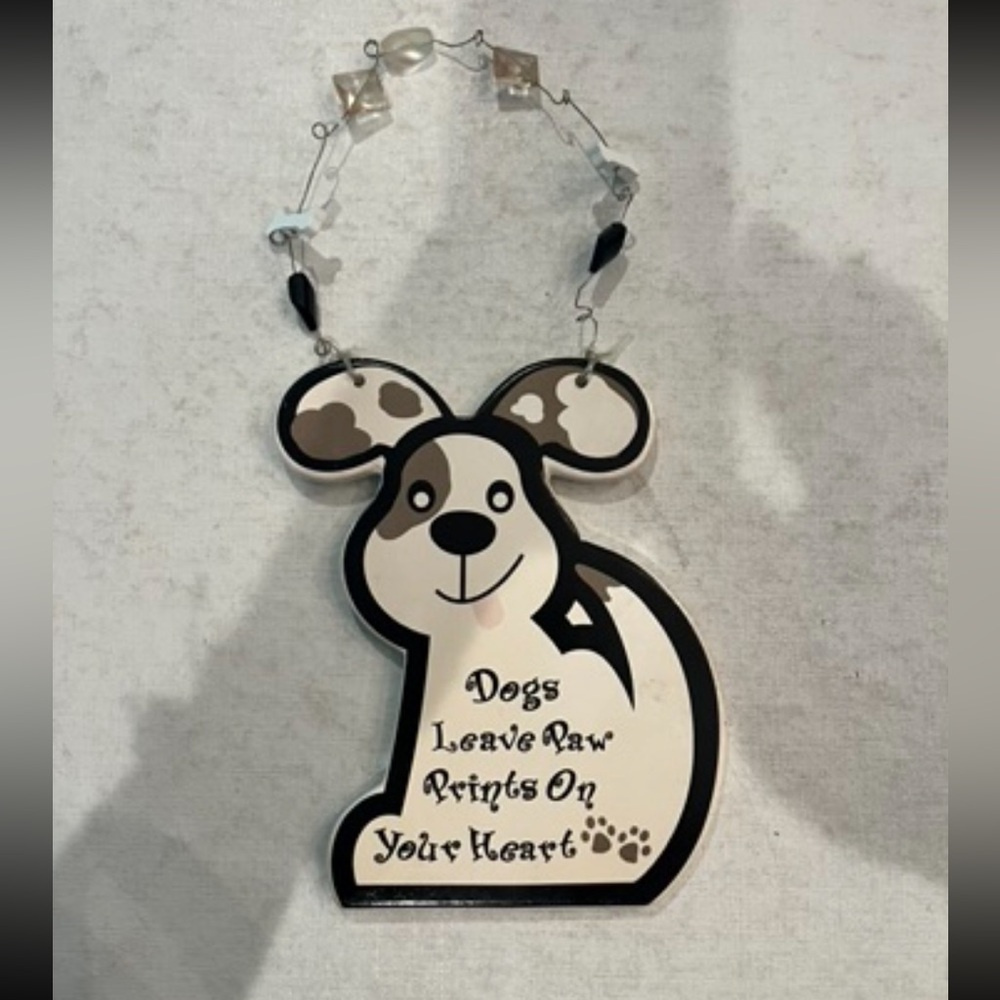 Charming “Dogs leave paw prints on your heart” ceramic beaded Wall Decor. GUC!